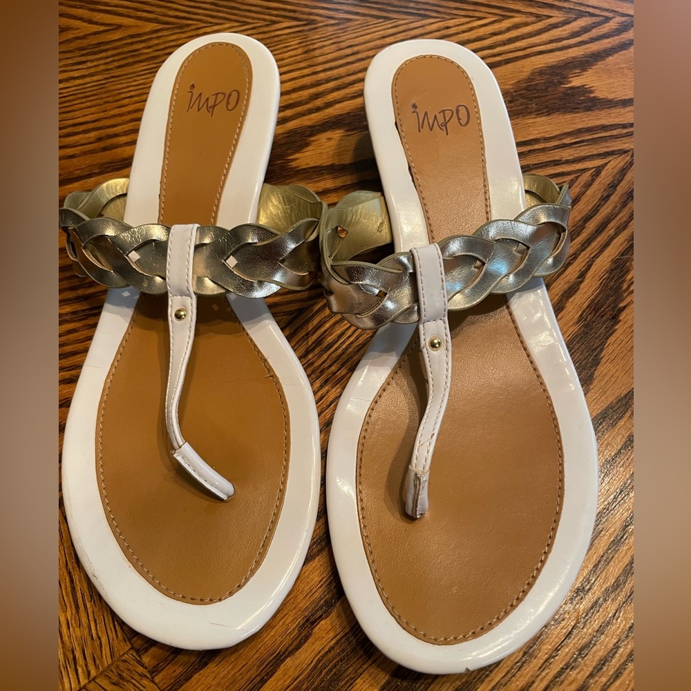 Women’s Impo White Sandals With Gold Trim Size 8.5